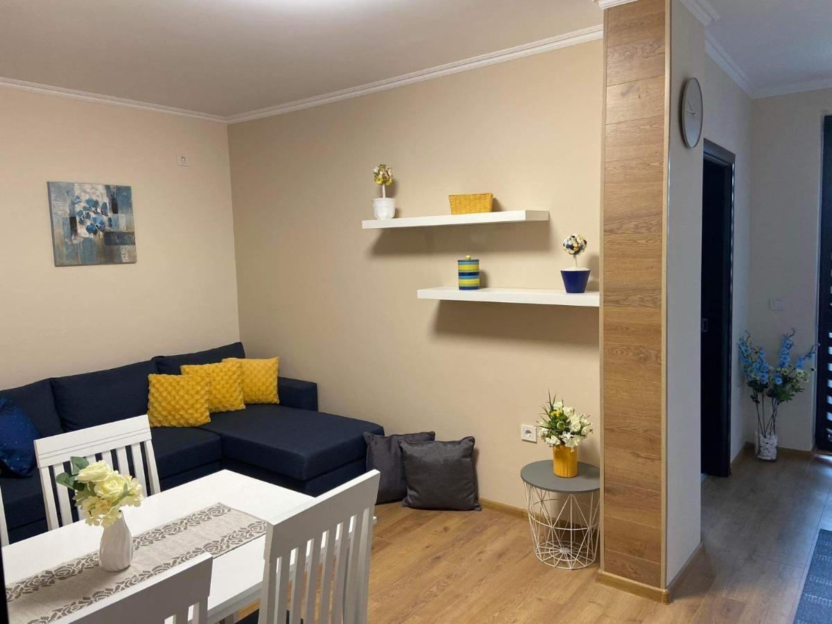 Flowers Garden Apartment Veliko Tŭrnovo Exterior foto